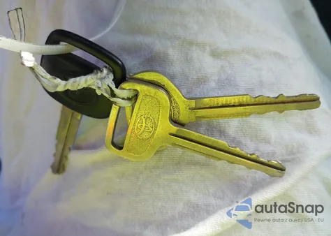 1997 Toyota Camry Le из США, поврежденный, VIN JT2BG22K2V0090332